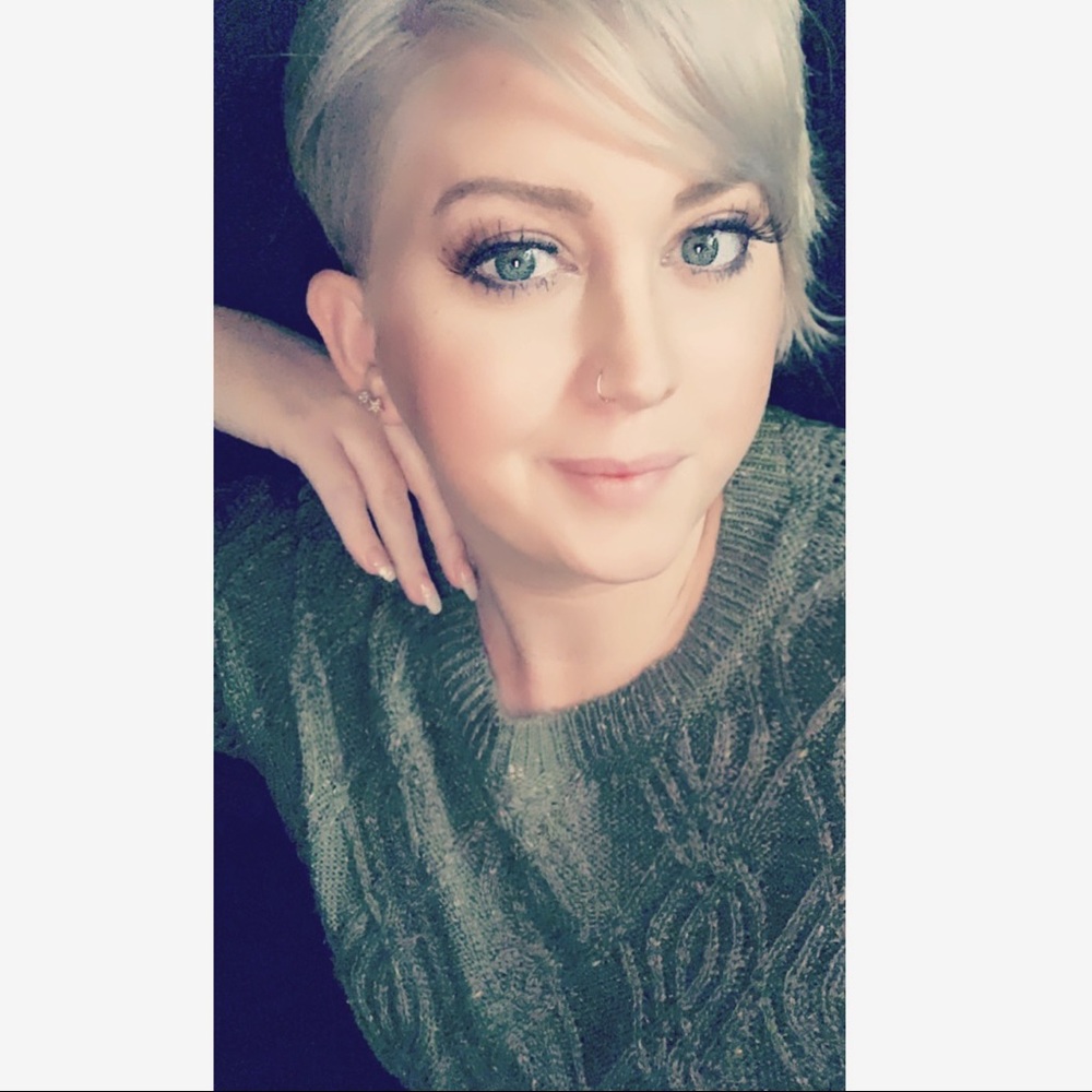 Meet your Posher, Alisha